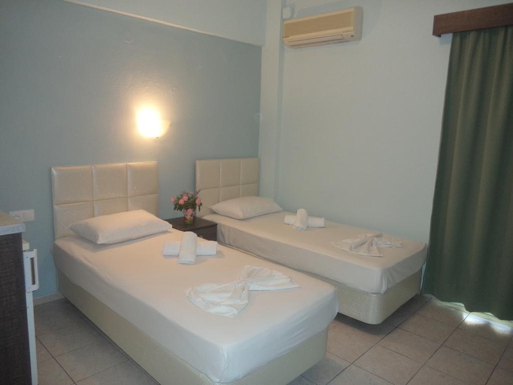 Hotel Dioni Paralía Chambre photo