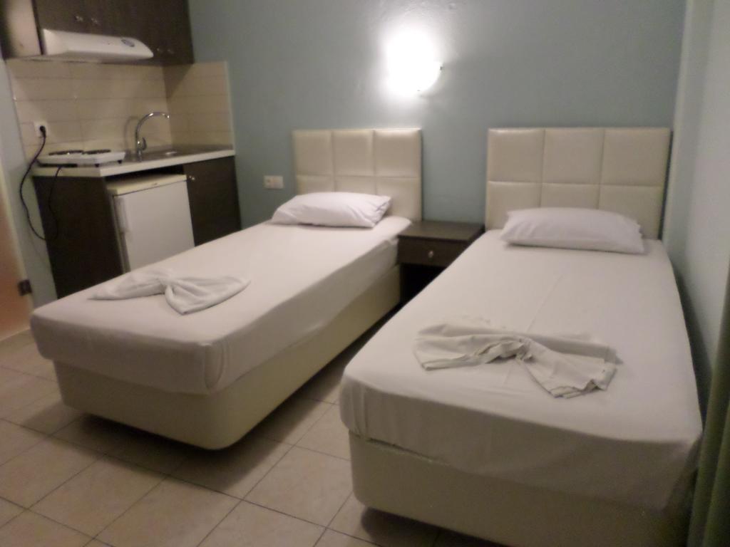 Hotel Dioni Paralía Chambre photo
