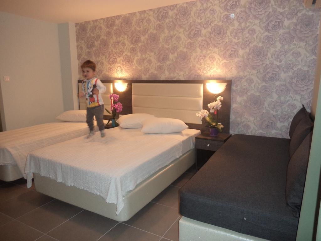 Hotel Dioni Paralía Chambre photo
