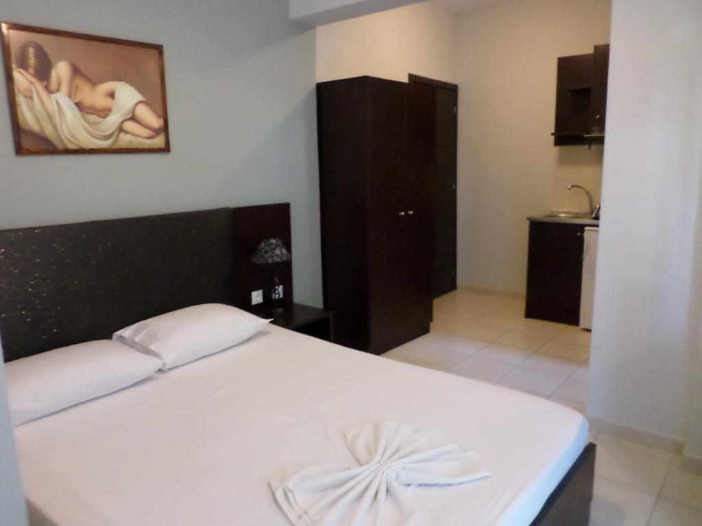 Hotel Dioni Paralía Chambre photo